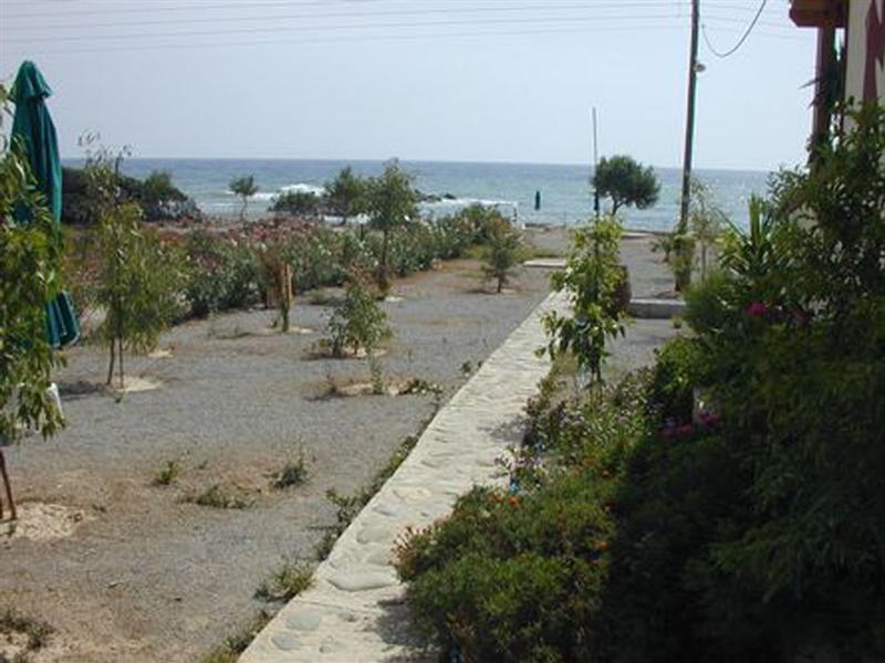 Mary Beach Apartments Frangocastelo Exterior photo